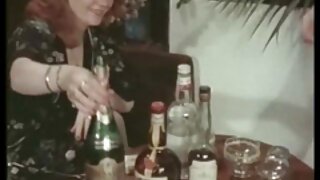Uska tinejdžerska maca Chloe Cane jebenog hardkora u spavaćoj sobi