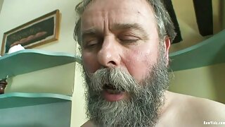 Seksi plavuša Nikky je izbušena duboko u dupe u bočnoj poziciji