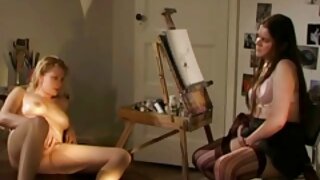 Jebena zgodna domaćica Kate England vodi ljubav sa svojim BF-om u kuhinji