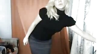 Grozničavi tip i dvije dobro oblikovane kurve ribe izvode gadne 3 neke na fensi mjestu